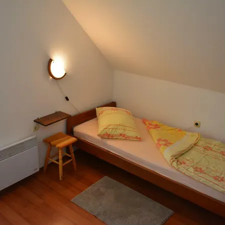 Coprnicka Hisa Ferienhaus Skrad